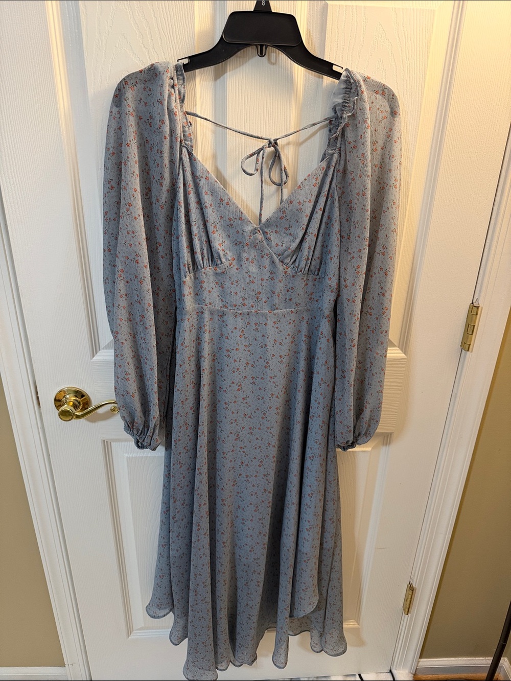 ASTR the label Floral Long-Sleeve Midi Dress